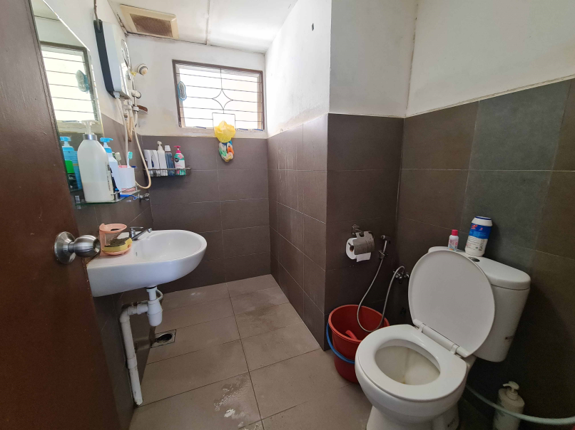 Saraka Apartment Freehold 900sf 3room Renovated Pu - photo 11