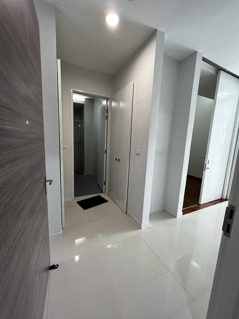 The Azure Residence 945sf 2room 2bath 2car Furnish - photo 7