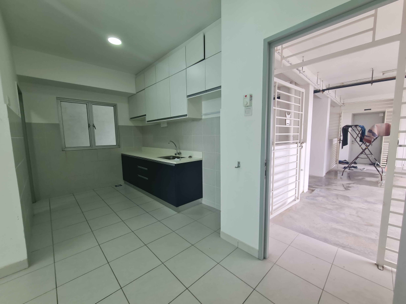 Pangsapuri Seri Utama Apt 900sf 3room Partly Furni - photo 3