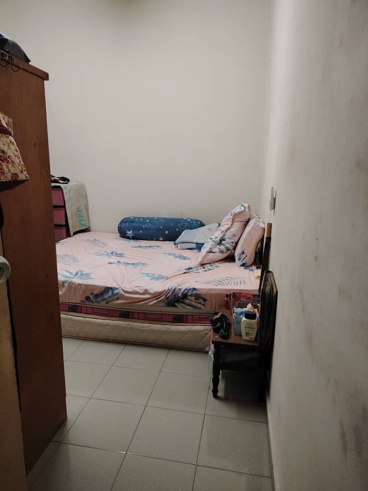 Sri Kenanga Apartment Freehold 1st Floor 913sf 3ro - photo 3
