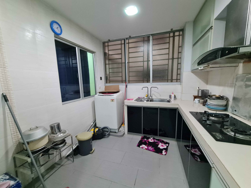 Kinrara Mas Condo 1091sf Fully Renovated Partly Fu - photo 3
