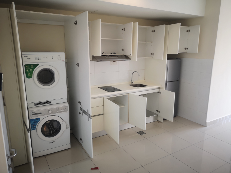 Suria Jelutong Condo 450sf Studio Semi Furnished B - photo 4