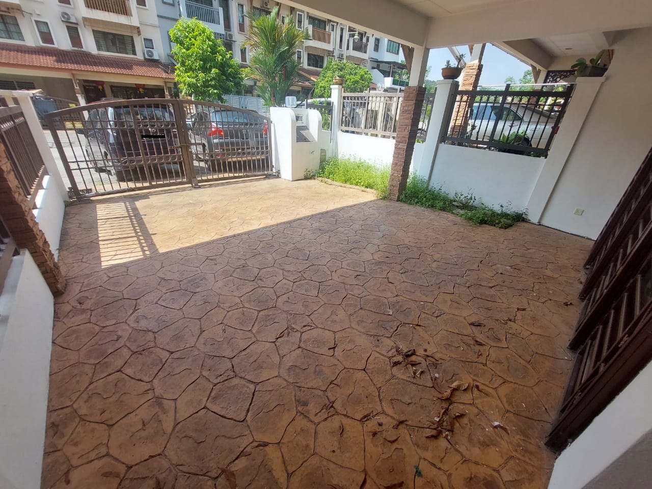 Nilam Terraces Freehold 25 Storey Terrace House 2 - photo 3