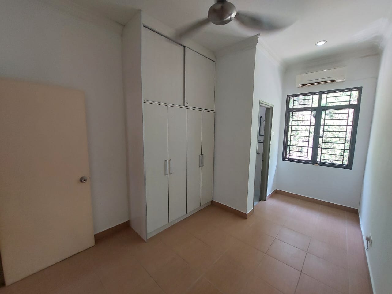 Nilam Terraces Freehold 25 Storey Terrace House 2 - photo 11