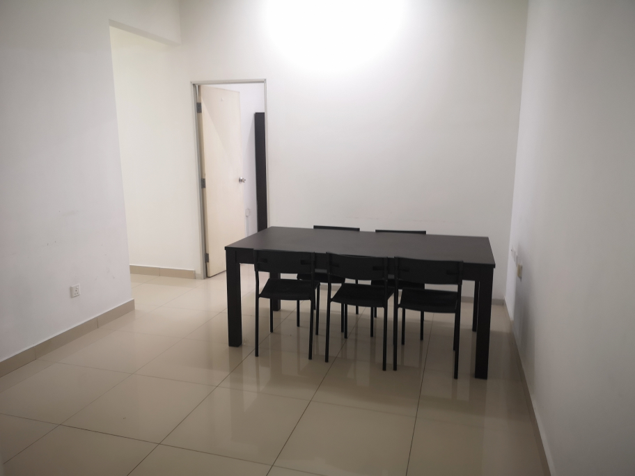 The Arc Condominium Freehold 1021sf 4rooms Tenante - photo 2
