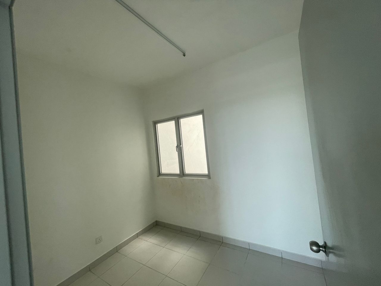 Pangsapuri Seri Utama Apt 900sf 3room Basic unit T - photo 3