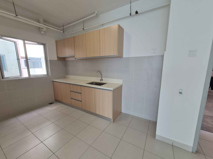 Pangsapuri Seri Utama Apt 900sf 3room Partly Furni - photo 3