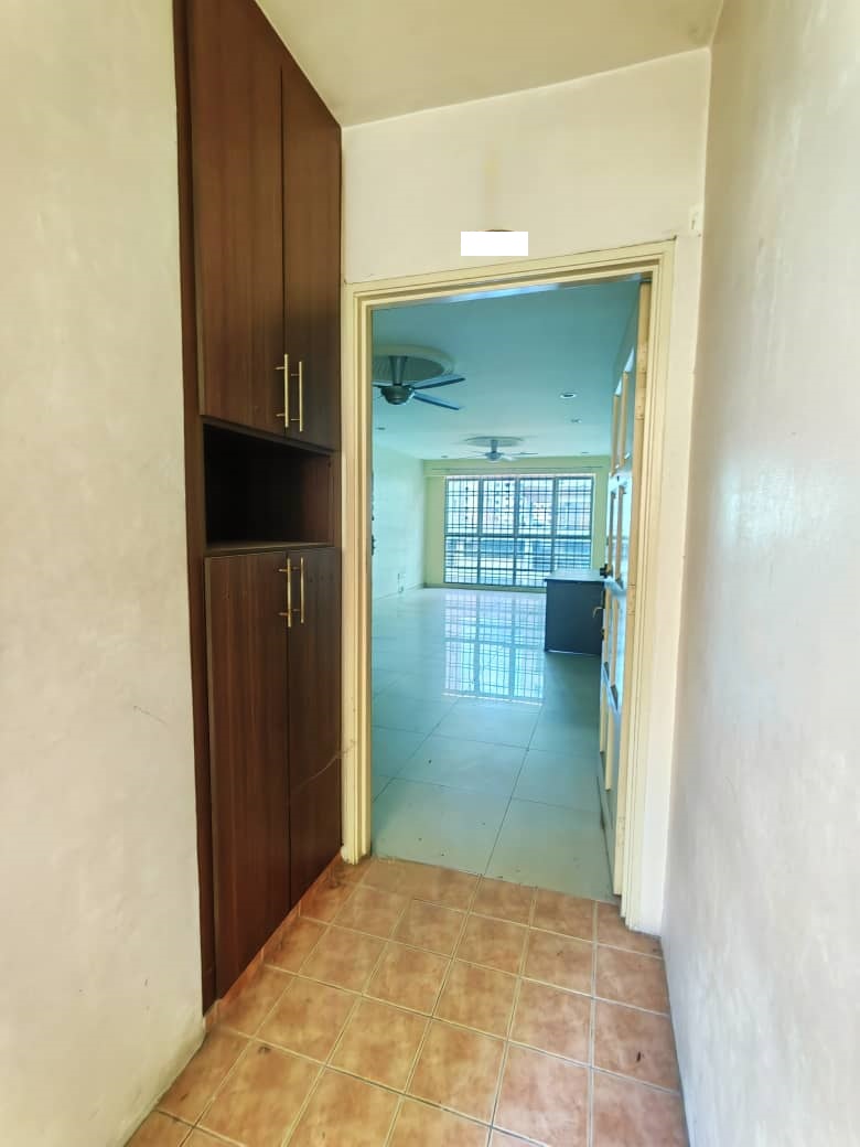 Sri Jati 2 Condo Freehold 1238sf 4room Reno Low Fl - photo 7