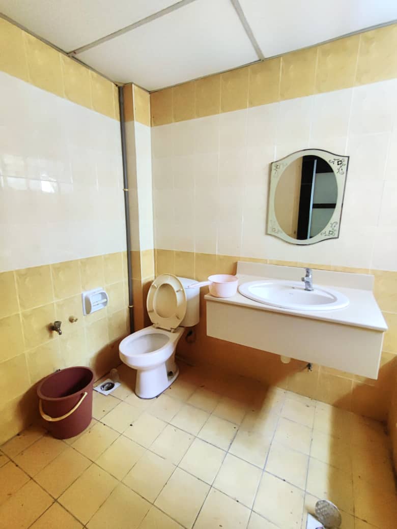 Sri Jati 2 Condo Freehold 1238sf 4room Reno Low Fl - photo 8