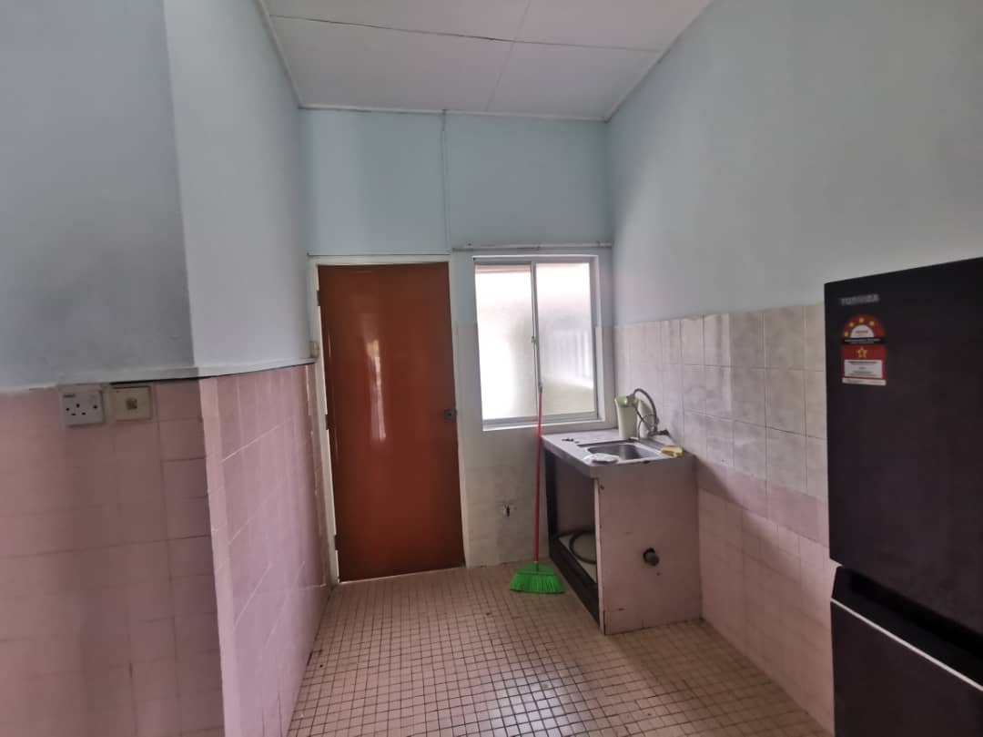 Puchong 1 Storey Terrace House 20x70sf Just Refurb - photo 3