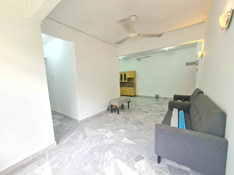 Subang Court 10 Apt 856sf 3rroms 1parking Ground F - photo 3