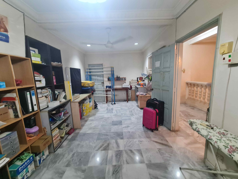 Puchong Jaya 2-Sty House 20x75sf Fully Extend Gate - photo 8