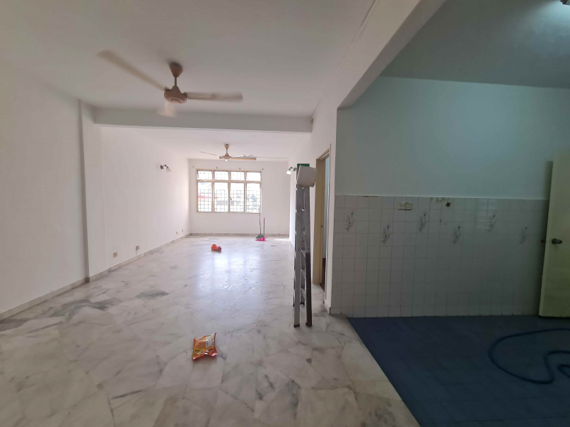 Subang Court 8 Apt 1033sf 3room 2bath Partly Furni - photo 2