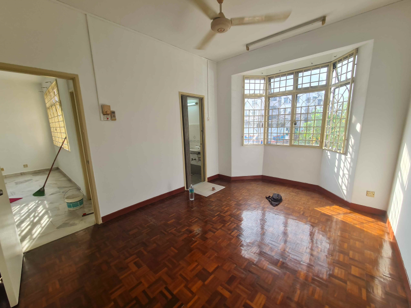 Subang Court 8 Apt 1033sf 3room 2bath Partly Furni - photo 10