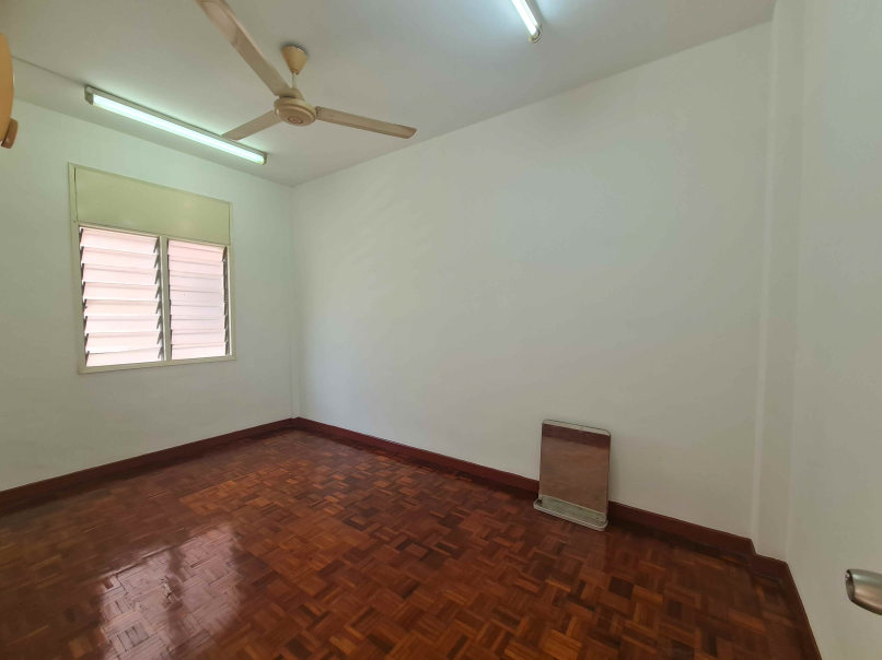 Subang Court 8 Apt 1033sf 3room 2bath Partly Furni - photo 11