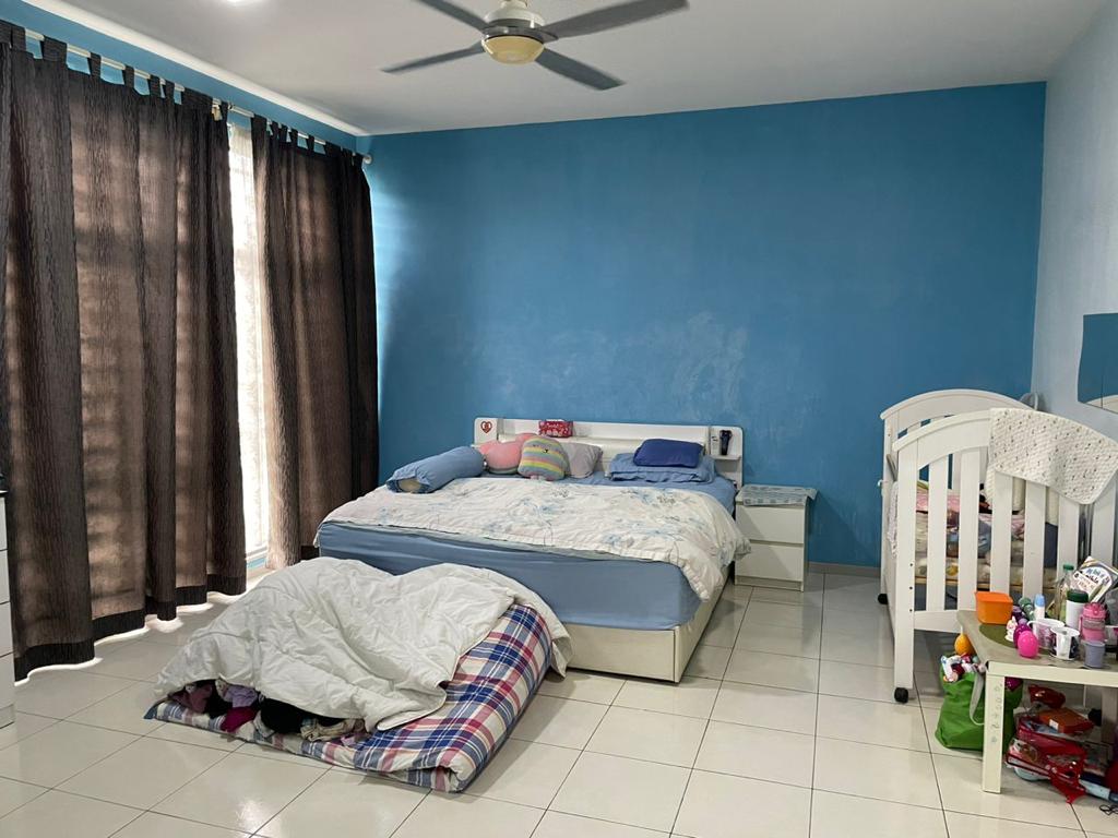 Bukit Puchong Townhouse Upper Floor with Balcony 1 - photo 4