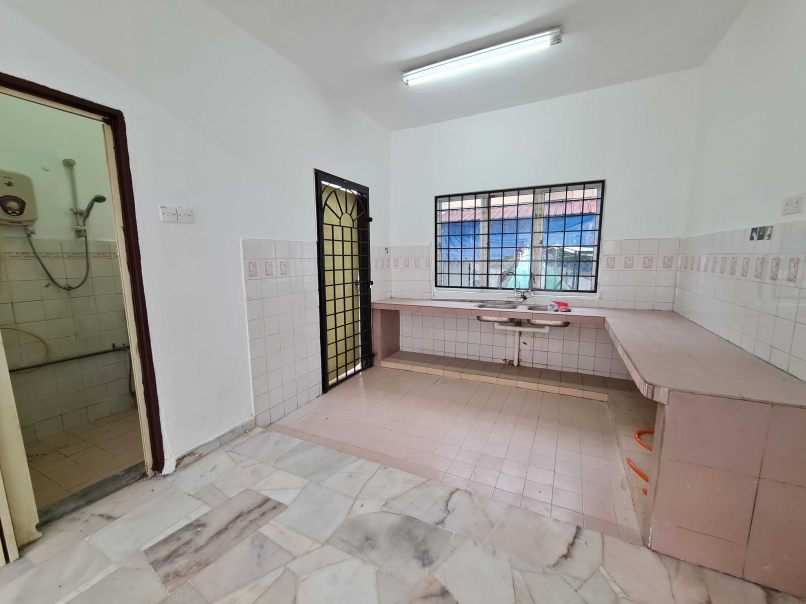Puchong Jaya Freehold 2 Storey Terrace House 15x55 - photo 3