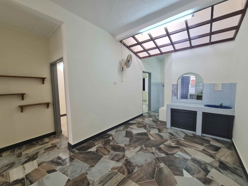 Puchong 1-Sty Terrace House 2830sf Taman Kinrara - photo 4