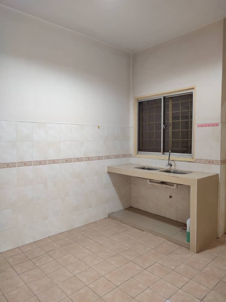 Merak Apartment Freehold 860sf 3room 1 car parking - photo 3