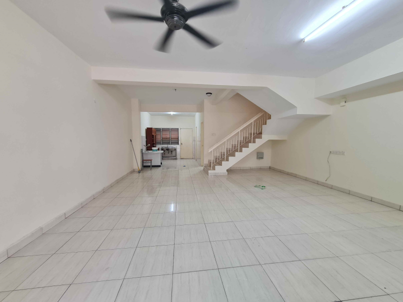 Taman Mutiara Puchong 25 Storey House 22x80sf Ext - photo 4