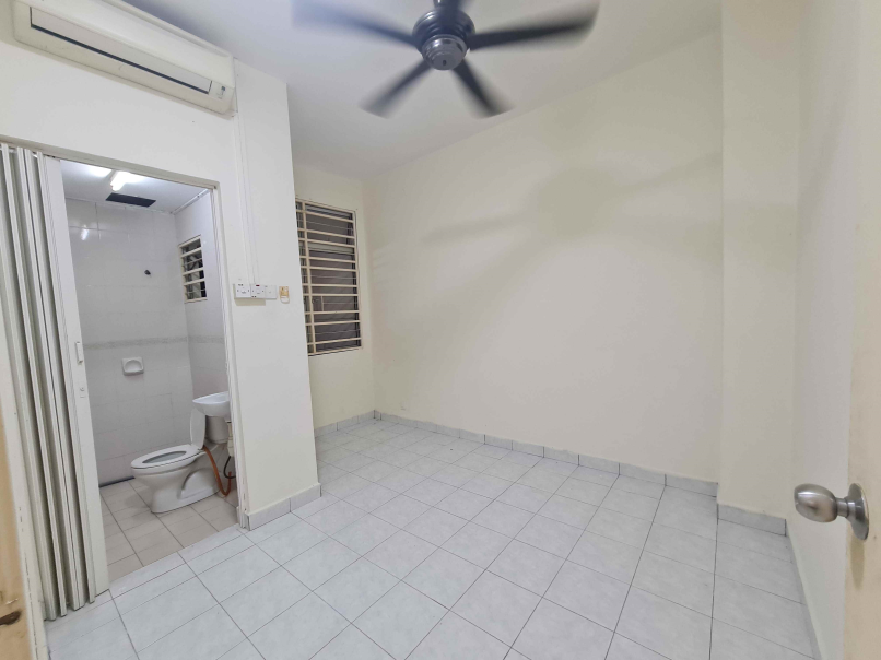 Taman Mutiara Puchong 25 Storey House 22x80sf Ext - photo 11