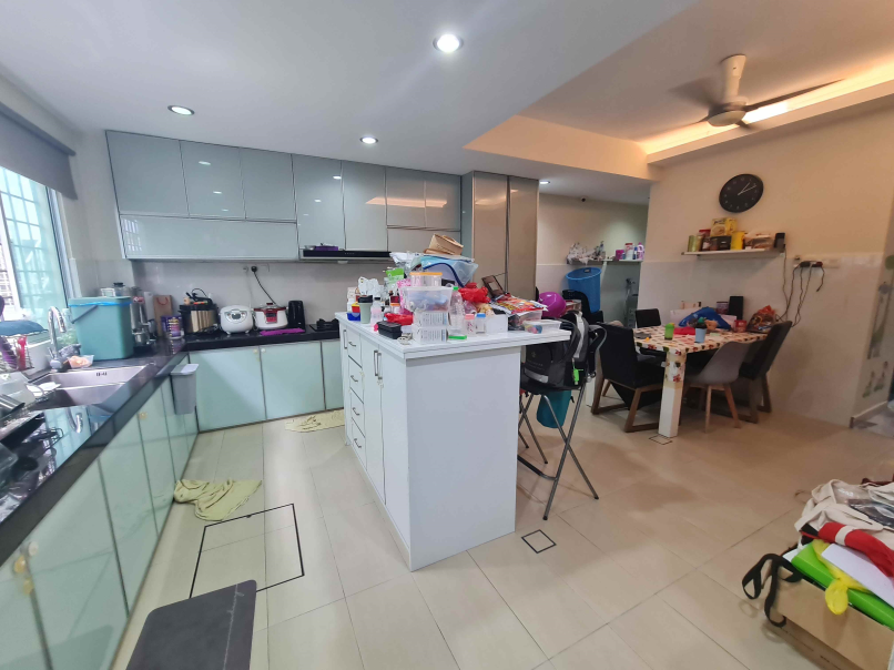 Bandar Kinrara House 22x70sf Kitchen Full Extend - photo 8