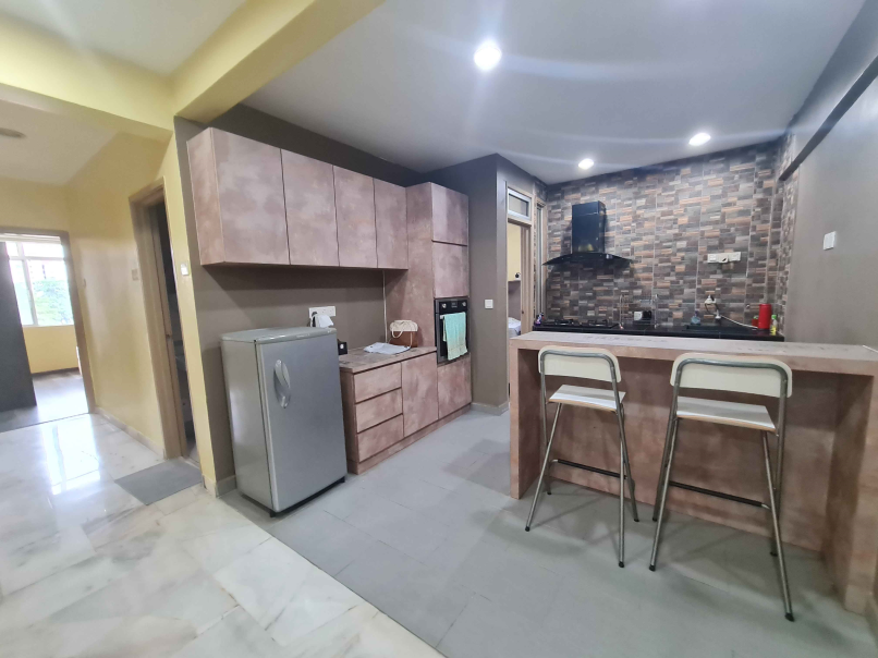 Sri sunway apt 800sf 3room reno fully furnish well - photo 3