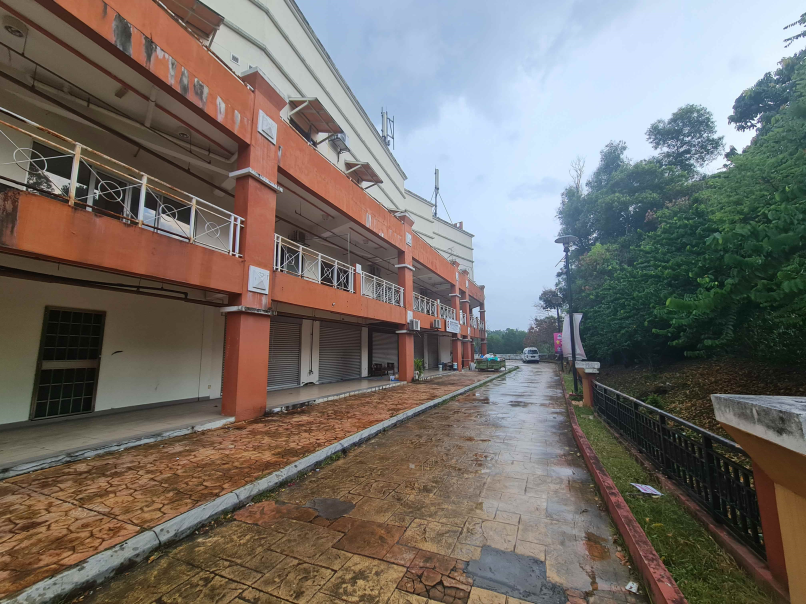 Plaza Jelutong Ground Floor Shop 474sf Basic Bukit - photo 4