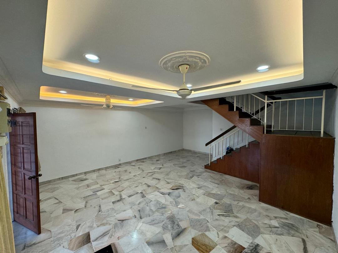 Puchong Jaya 2-Sty House 20x75sf Reno Refurbish Ga - photo 2
