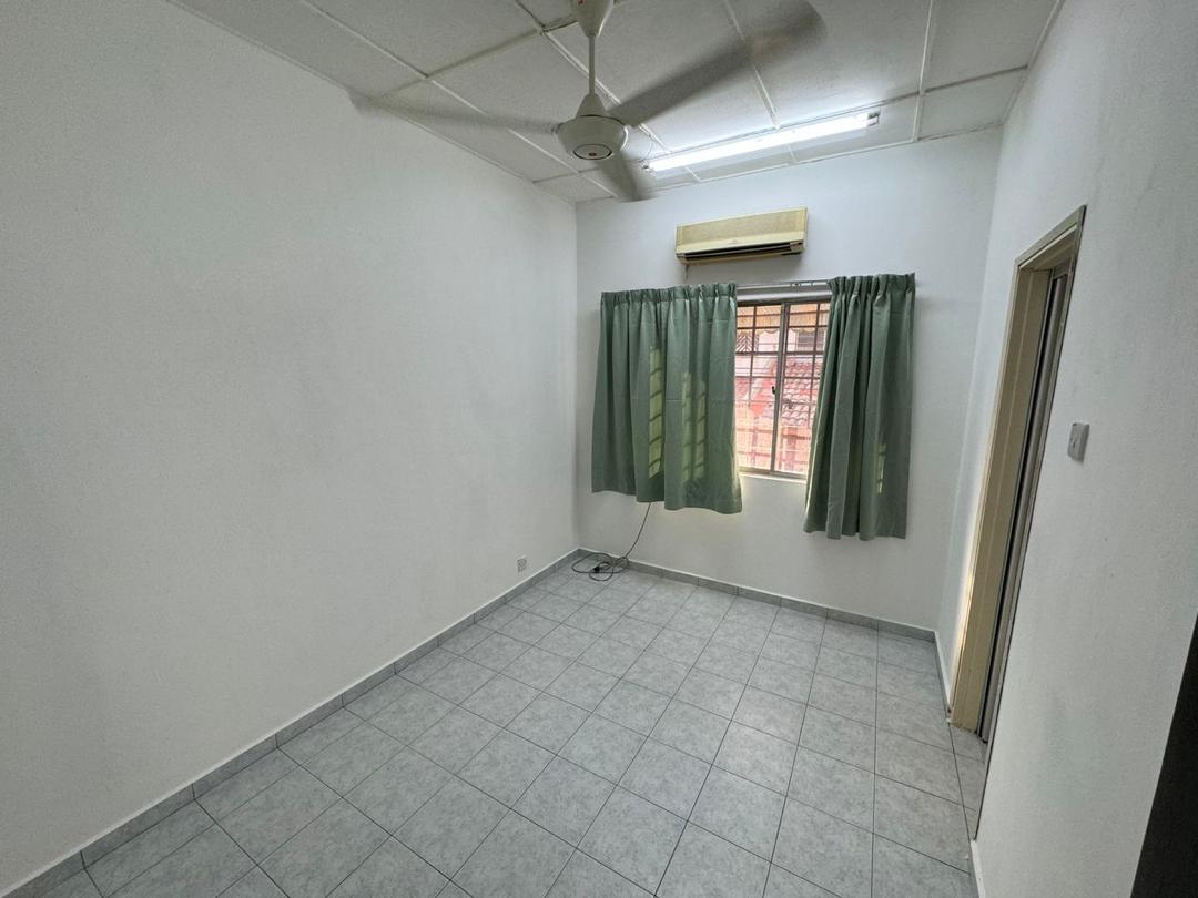 Puchong Jaya 2-Sty House 20x75sf Reno Refurbish Ga - photo 12