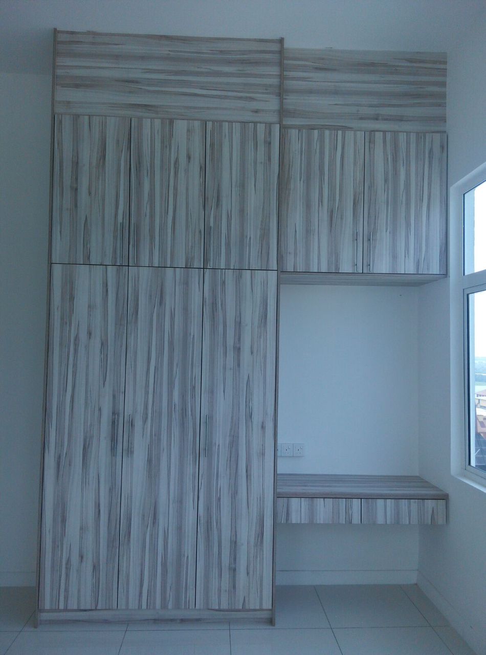 Skypod Condo 881sf 2room 2bath 2car Semi Furnished - photo 3