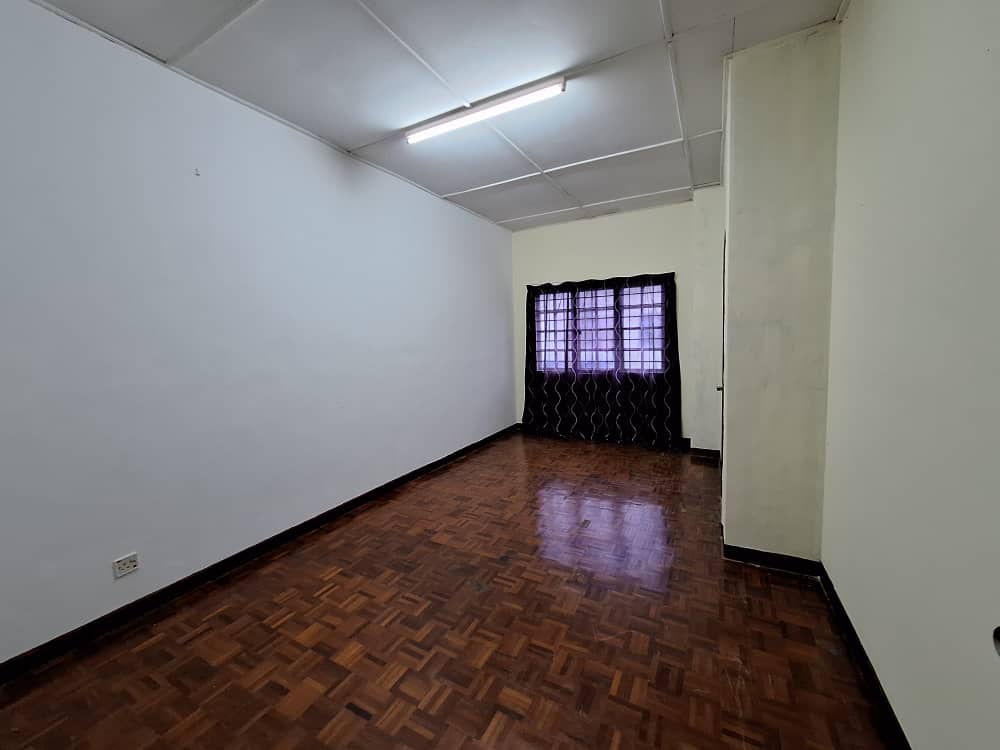 Bukit Puchong 2 Storey Terrace House 22x75sf Basic - photo 4