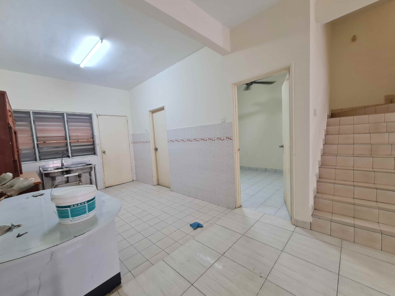 Taman Mutiara Puchong 25 Storey House 22x80sf Ext - photo 8