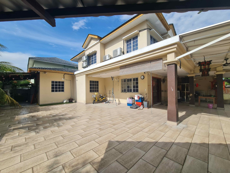 Bukit Puchong 2-Sty Corner House 3575sf Renovated - photo 2