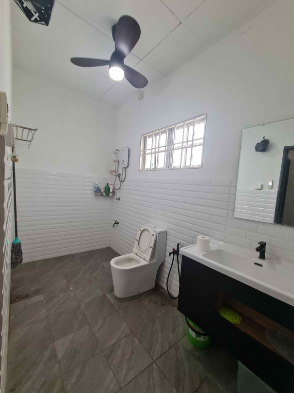 Bukit Puchong 2-Sty Corner House 3575sf Renovated - photo 9