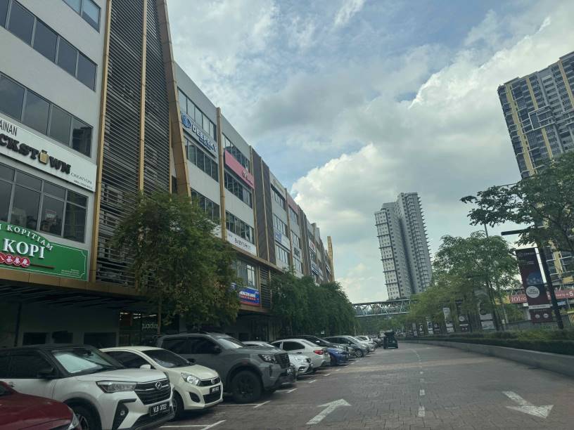 2 Rio Bandar Puteri Shop 2112sf Corner with Mezzan - photo 10