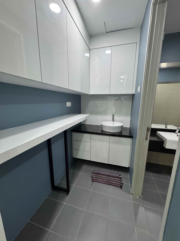 Uoa Business Park Office 1227sf Renovated Fully Fu - photo 8