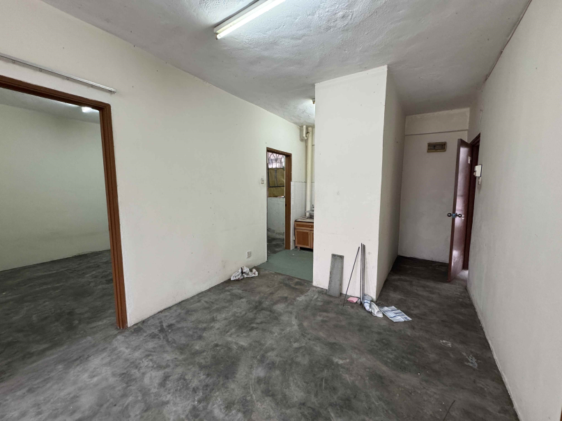 Puchong Seri Damai Flat 650sf Basic Walk Up Apt Sa - photo 8