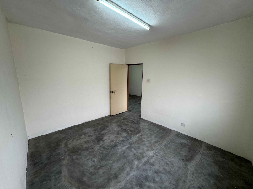 Puchong Seri Damai Flat 650sf Basic Walk Up Apt Sa - photo 11