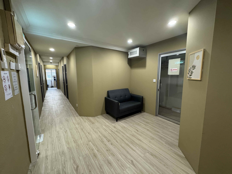Puchong Jaya 2nd Floor Office Rooms 195sf New Furn - photo 4