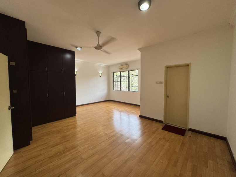 Puchong 2-Sty House 22x80sf Bandar Kinrara - photo 9