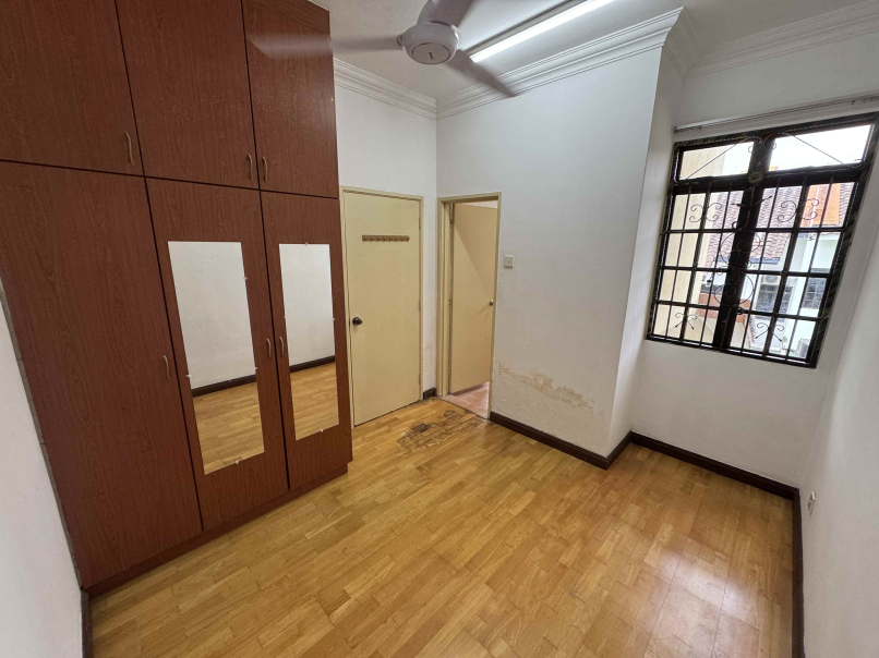 Puchong 2-Sty House 22x80sf Bandar Kinrara - photo 12