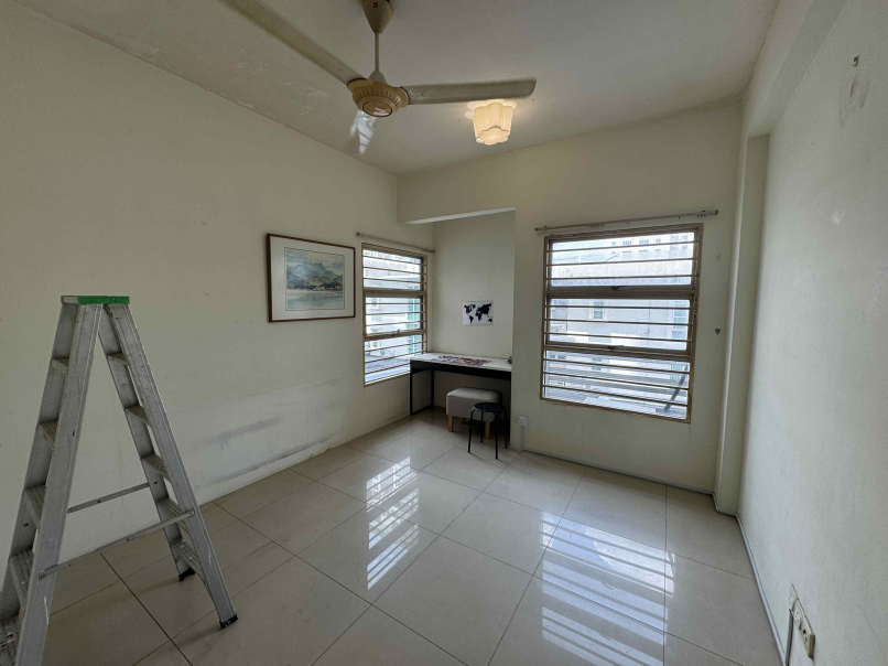 The Heron Condo 527sf 1room 1bath Partly Furnish B - photo 2