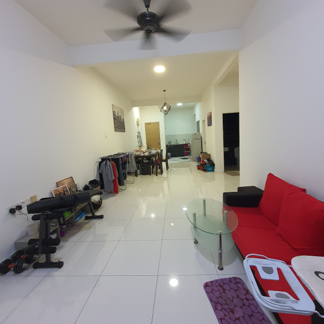 Skypod Condo Freehold 1248sf Corner 3room 3bath 3c - photo 2