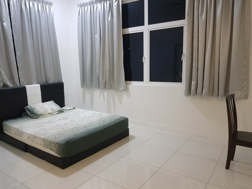 Skypod Condo Freehold 1248sf Corner 3room 3bath 3c - photo 6