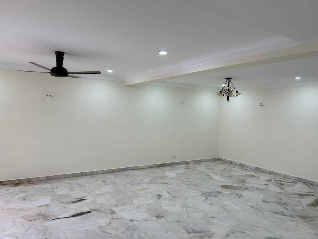 Taman Saujana Puchong 2 Storey House 22x75sf 4room - photo 4