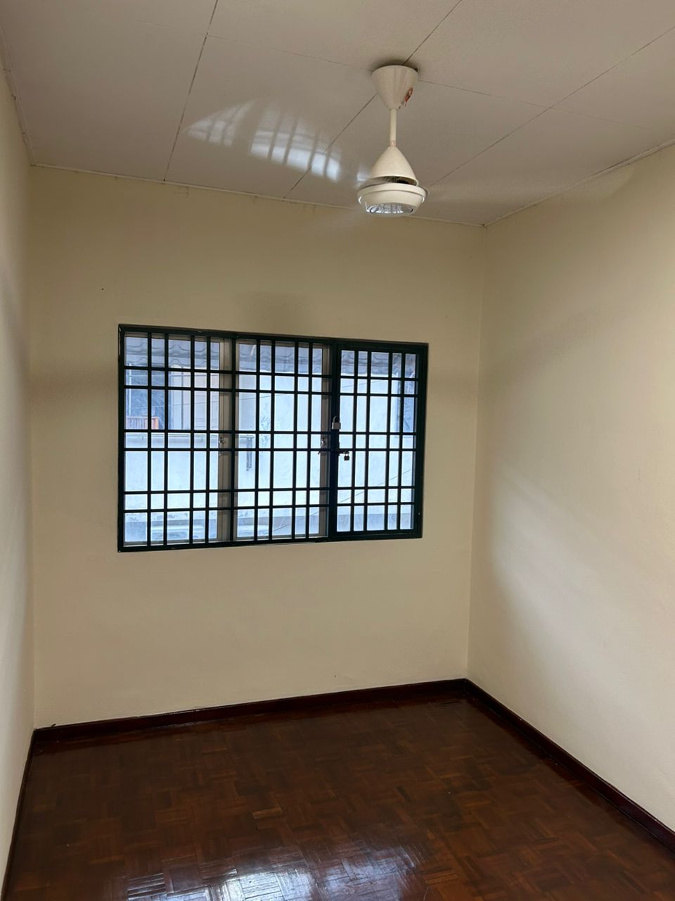Taman Saujana Puchong 2 Storey House 22x75sf 4room - photo 10