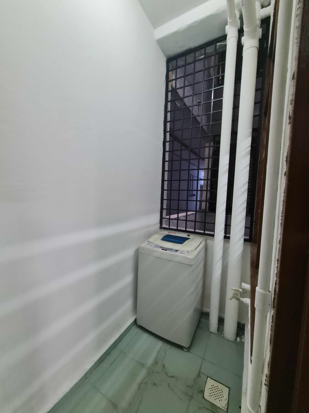 Lagoon Perdana 850sf 3room semi furnish Face Ldp H - photo 4