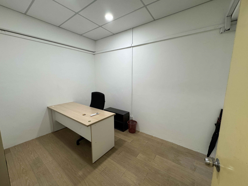 Puchong Jaya 1st Floor Office Rooms 195sf  For Ren - photo 2