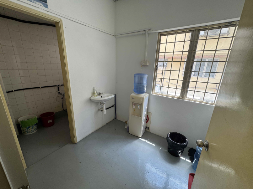 Puchong Jaya 1st Floor Office Rooms 195sf  For Ren - photo 8